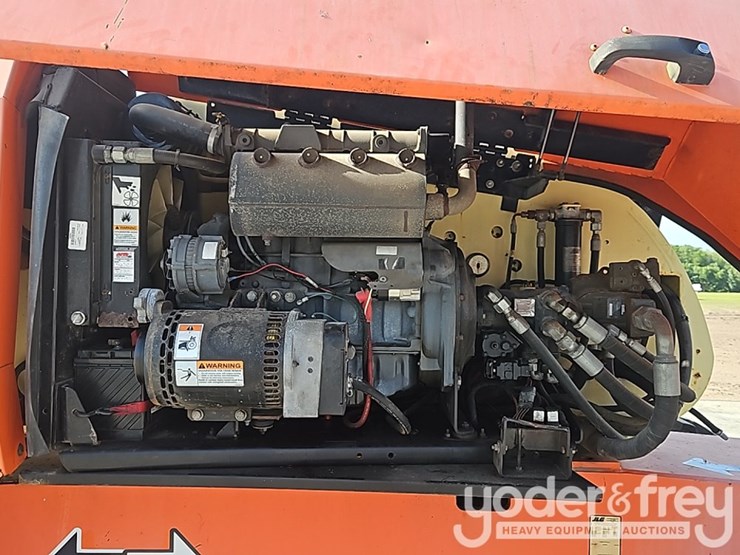 2011-jlg-860sj-image-23