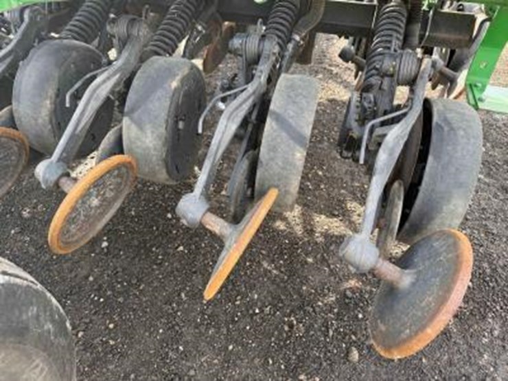 john-deere-1590-image-11