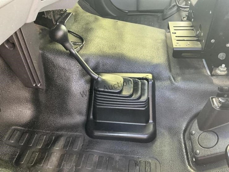 2015-ford-f550-image-31