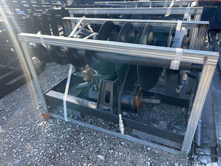 new-jct-auger-attachment.-8"-12"-and-16"-augers.-image-1