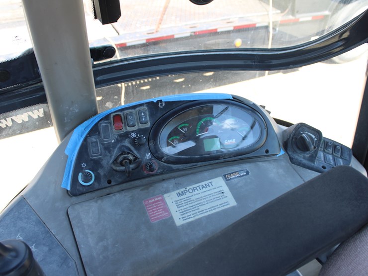 2014-case-580n-image-12