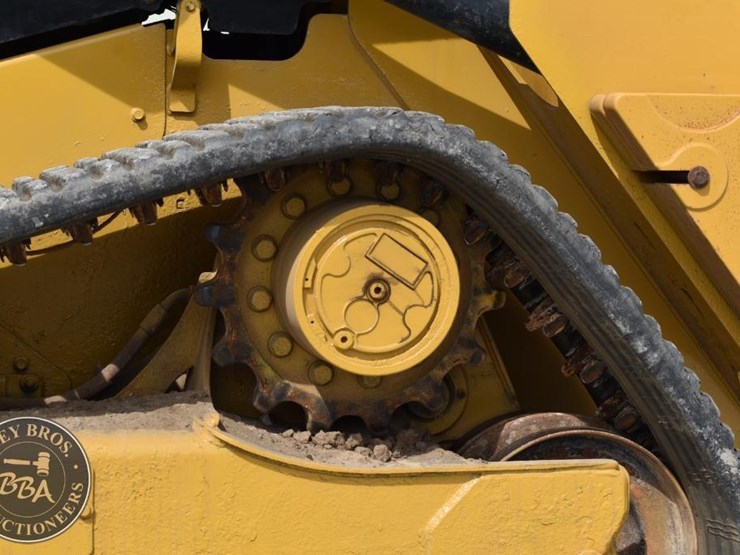 2023-caterpillar-259d3-image-33