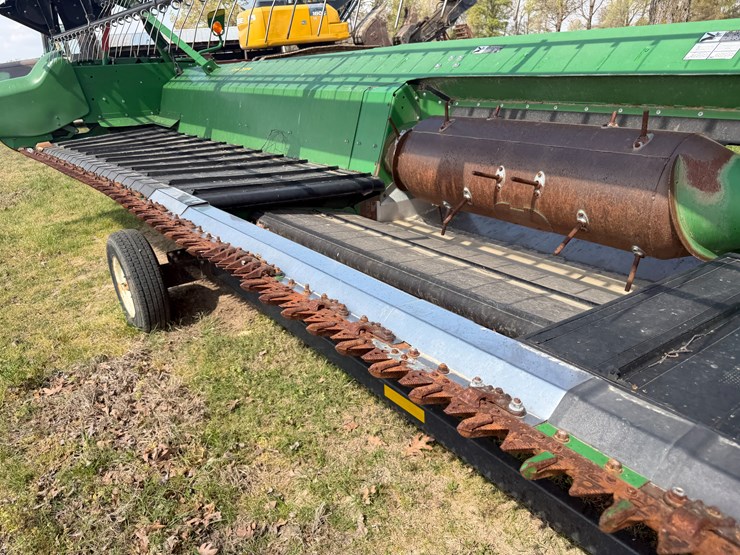 2017-john-deere-630fd-image-24