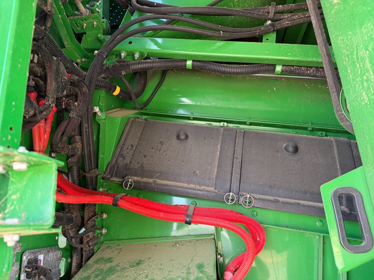 2014-john-deere-s670-image-103