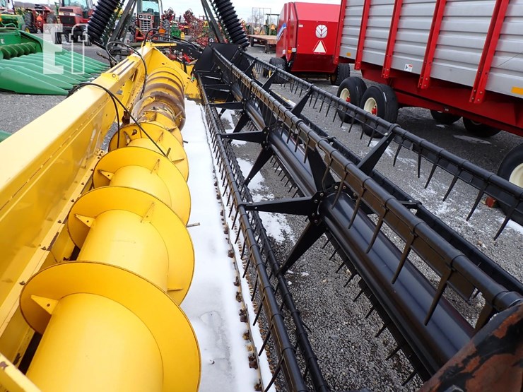 new-holland-73c-image-3