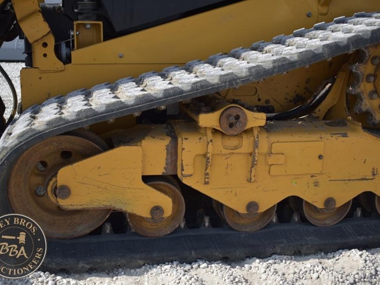 2022-caterpillar-259d3-image-26