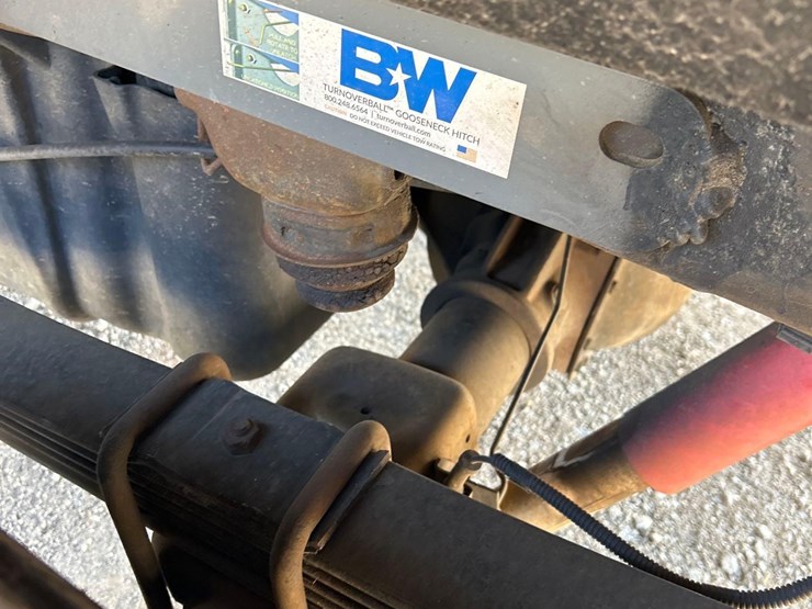 2015-chevrolet-silverado-ltz-2500hd-4x4-crew-cab-pick-up-truck-image-12