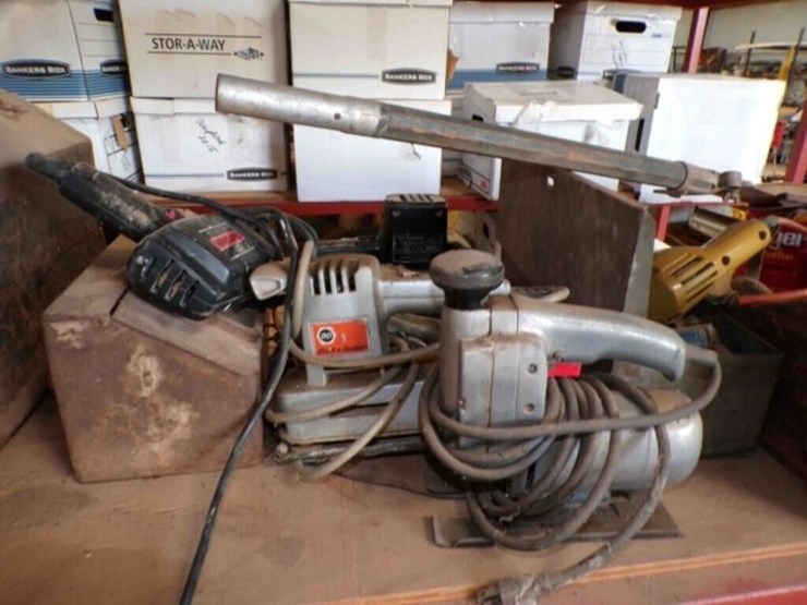 square-tubing-shelves-&-contents-image-3