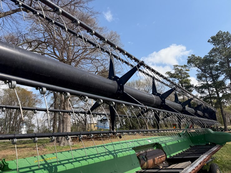 2017-john-deere-630fd-image-11