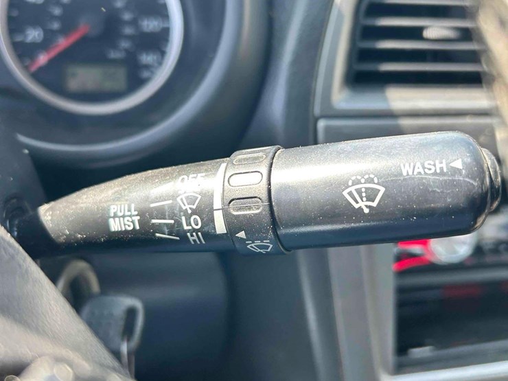 2004-subaru-impreza-awd-sedan-image-26