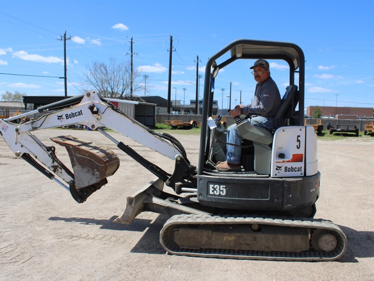 2014-bobcat-e35-image-2