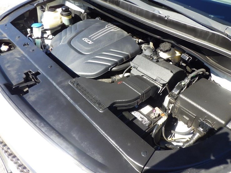 2016-kia-sedona-image-10