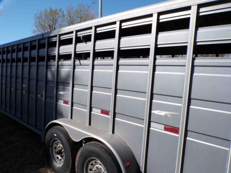 2008-titan-trailer-image-20