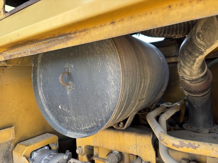 2006-caterpillar-143h-image-64