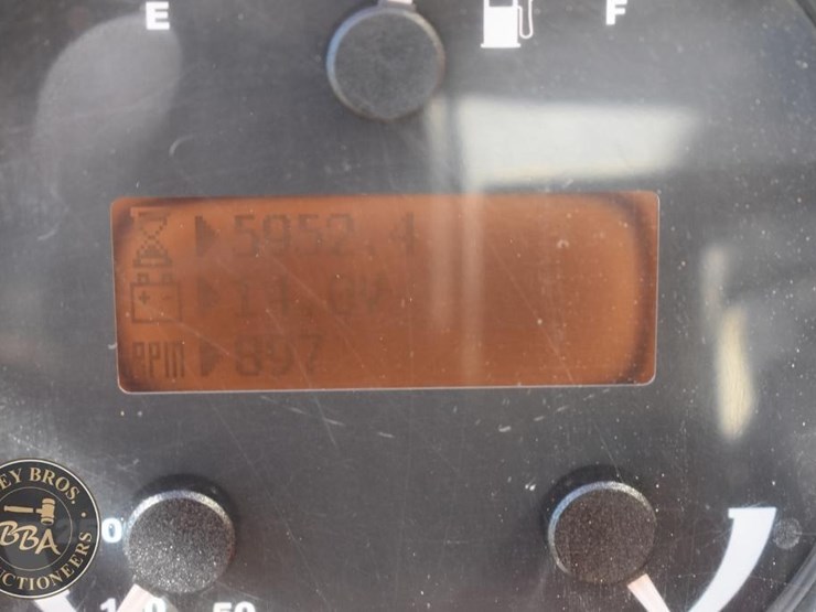 2014-jlg-g12-55a-image-56