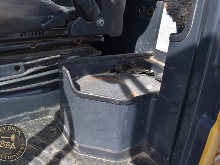 2019-komatsu-wa320-8-image-43