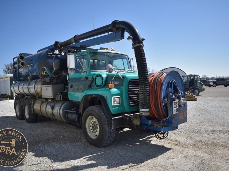 1996-ford-lnt8000-image-17