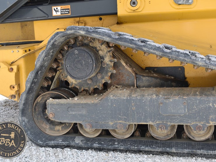 2020-deere-333g-image-47