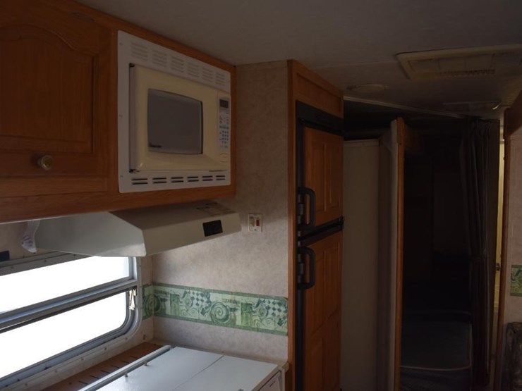 2008-forest-river-rockwood-8318ss-42661-image-39