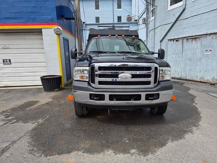 2007-ford-f550-image-2