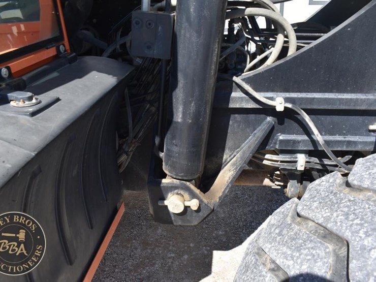 2014-jlg-g12-55a-image-39