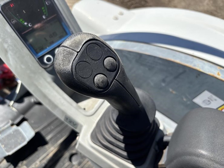 2020-takeuchi-tb230-image-32