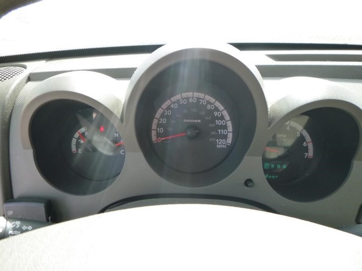 2008-dodge-nitro-image-14