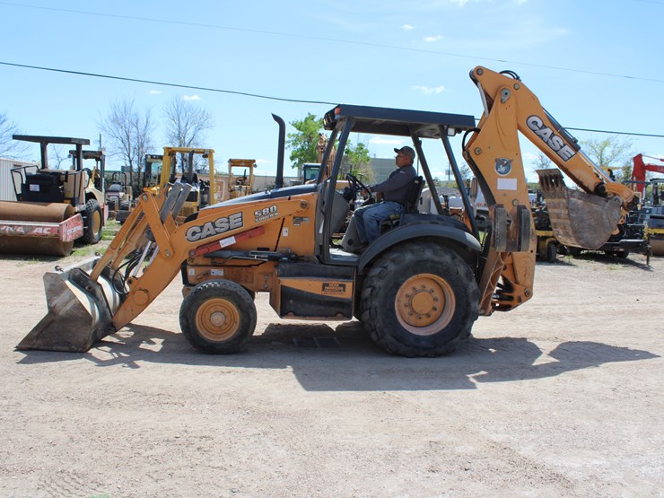 #2632-•-2012-case-580sn2d-backhoe-image-2