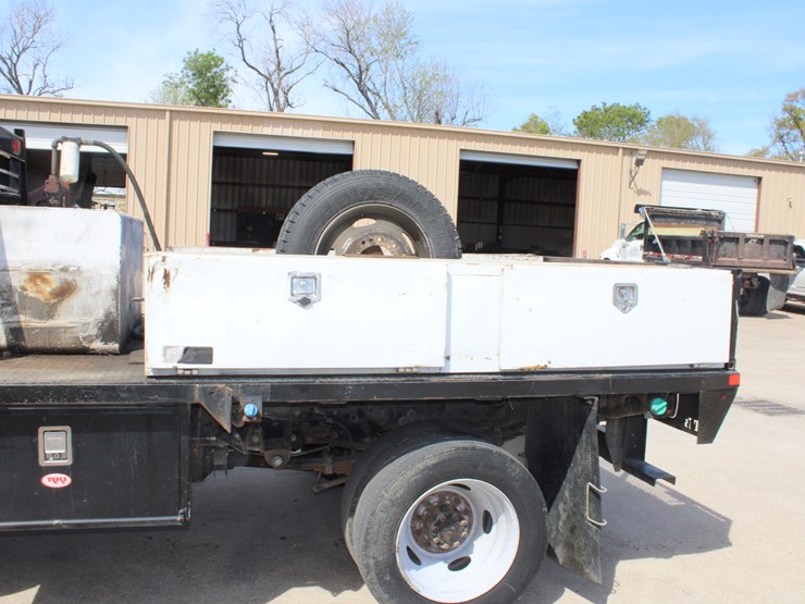 2013-ford-f550-image-5