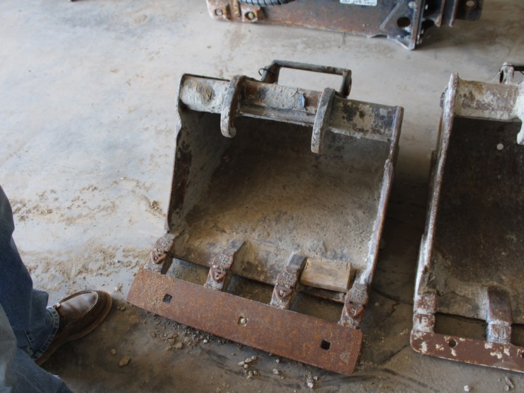 #4016-•-24-in-bucket-image-1