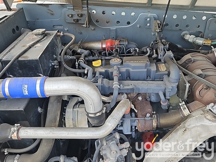 2017-skyjack-sj1056th-image-22