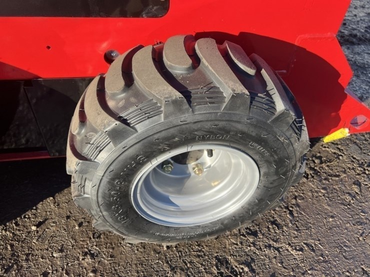 2026-sdlool-sl323wj-mini-skidsteer-loader-image-13