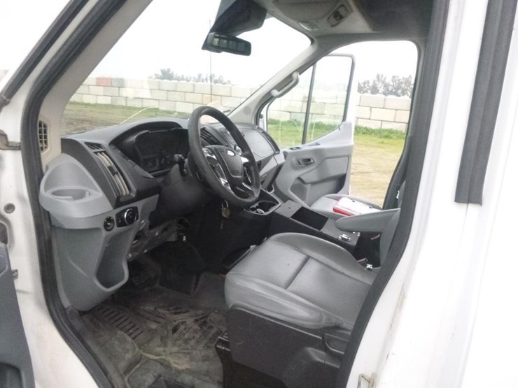 2017-ford-transit-image-7