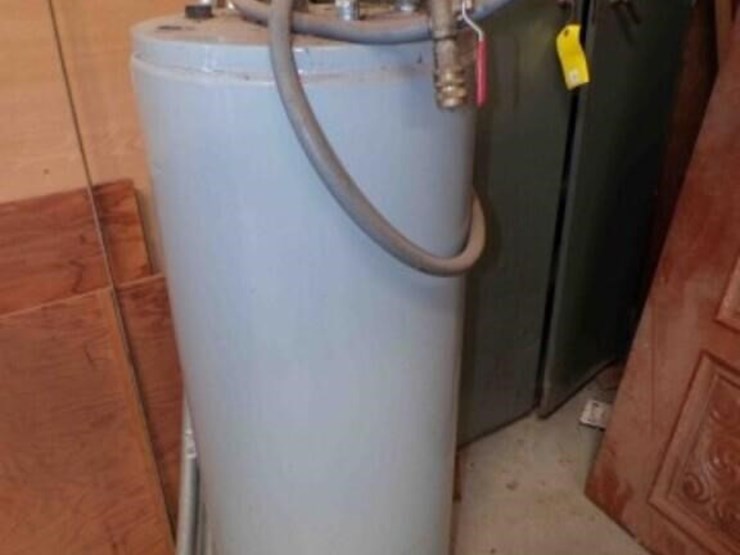 metal-storage-cabinet-image-6