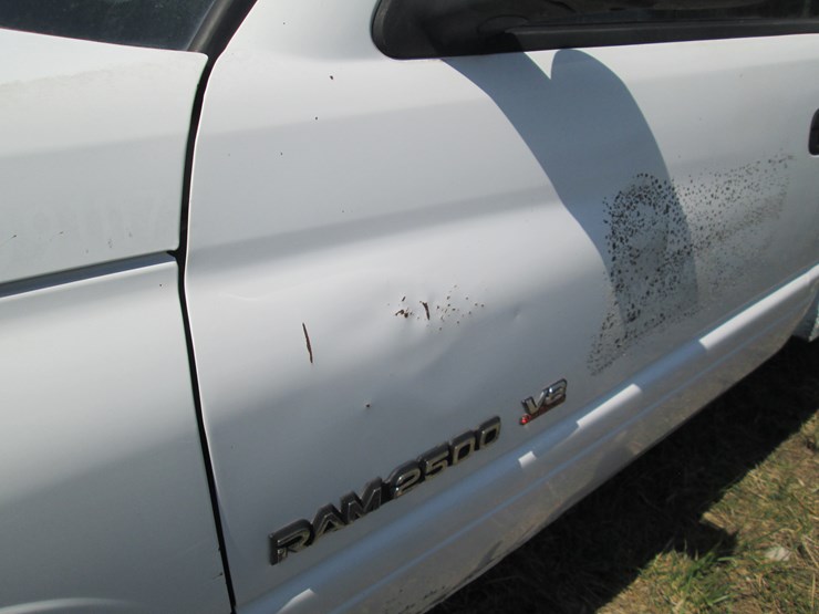 1999-dodge-2500-image-25