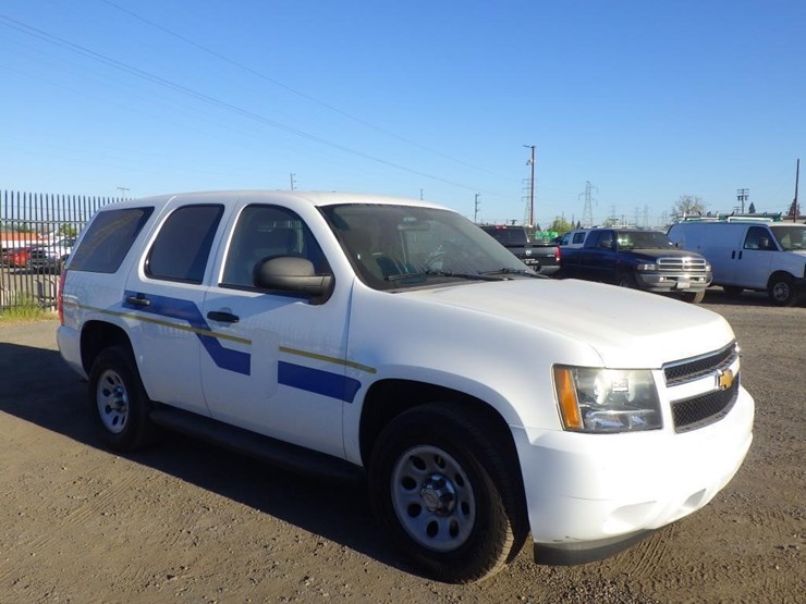 2014-chevrolet-tahoe-image-2