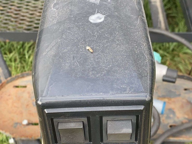 2019-dutchmen-coleman-lantern-edition-250tq-image-7