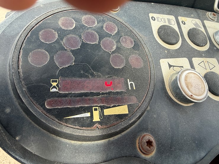 #2610-•-2006-mag-bw120ad-4-pneumatic-roller-image-6