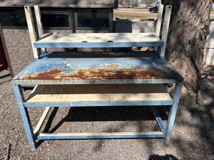 shop-bench-image-1