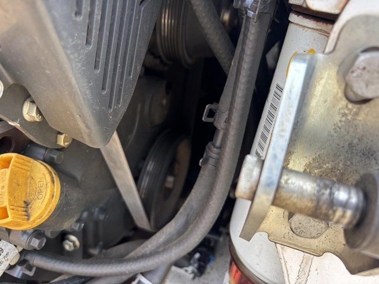 2021-bobcat-t450-image-38