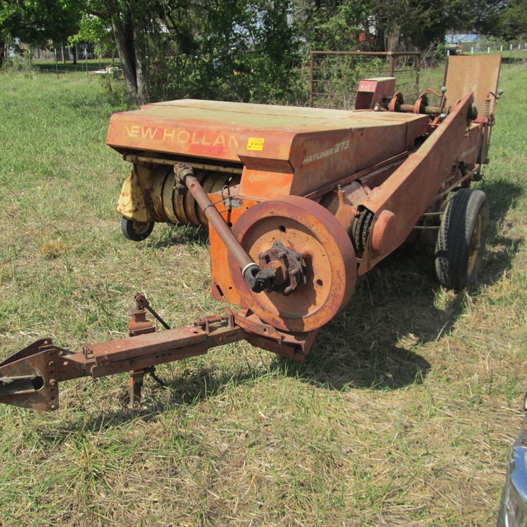 NEW HOLLAND 273