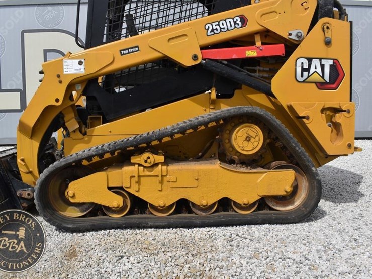 2023-caterpillar-259d3-image-32