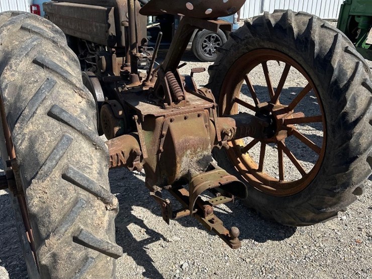 john-deere-b-image-7