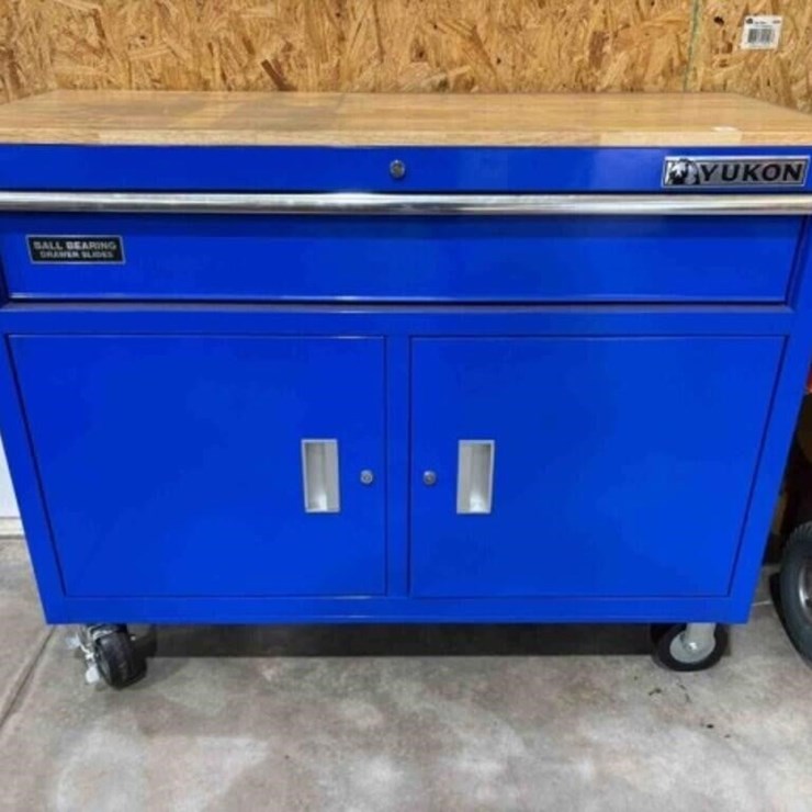 YUKON 46" ROLLING TOOL CART