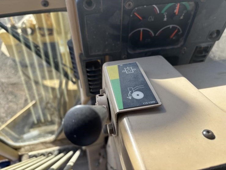 2006-caterpillar-143h-motor-grader-image-43