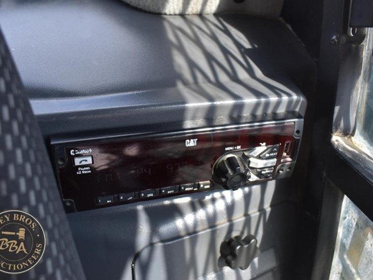 2020-caterpillar-289d3-image-56