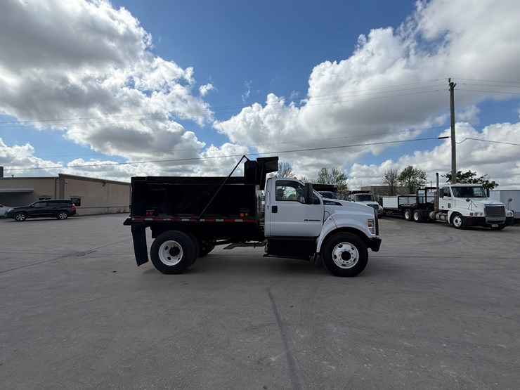 2019-ford-f750-image-2