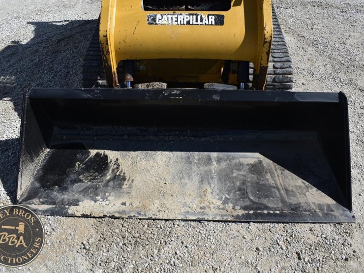 2012-caterpillar-257b3-image-29