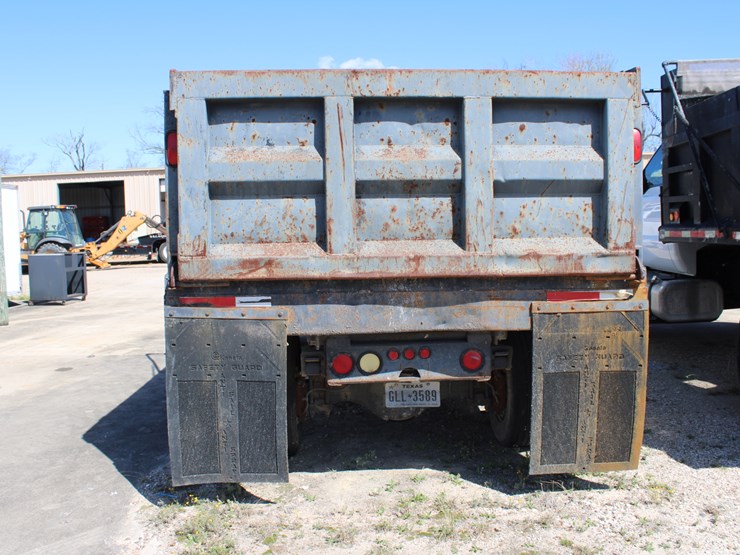 2004-international-durastar-4200-image-5