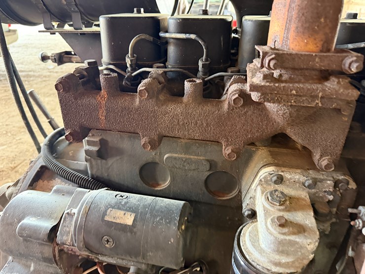 case-ih-4390-image-21